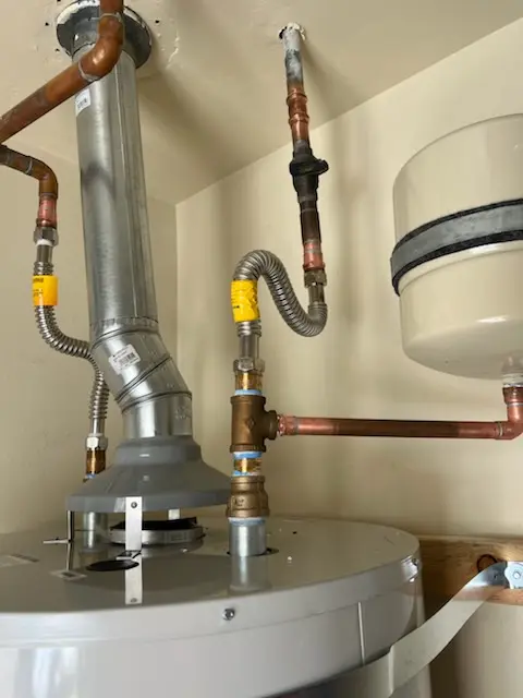 Water heater installation and plumbing repair in North Davis Shores